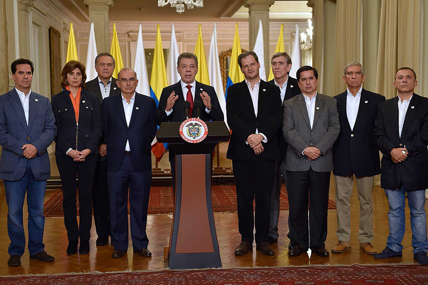 El “No” al Acuerdo de Paz se impone en Colombia por un estrecho margen