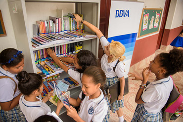 Educación y apoyo al deporte, metas de BBVA Colombia para 2017