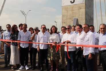 Iván Duque inaugura el Puente Pumarejo construido por Sacyr